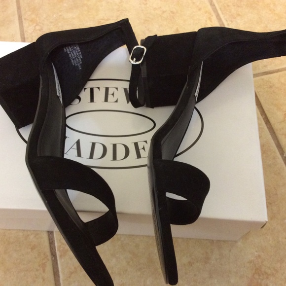 NEW! Steve Madden Irenee Block Heel Women Sandals Size 8.5 M Black Suede - Picture 7 of 9